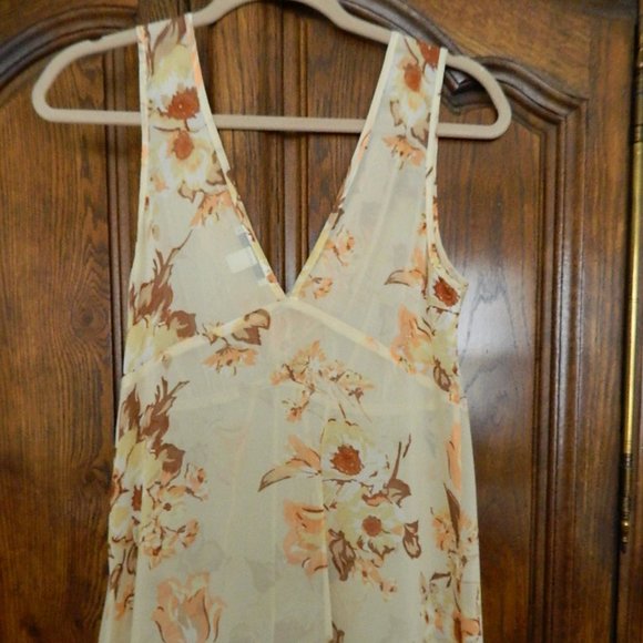 Banana Republic Sheer Silk Sequined Detail Top, 10 - Picture 8 of 9